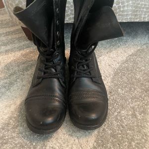 Black lace u Moto boots